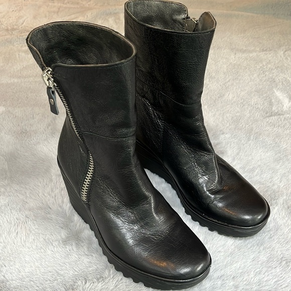 Fly London Shoes - Fly London Black Booties - Sz 40